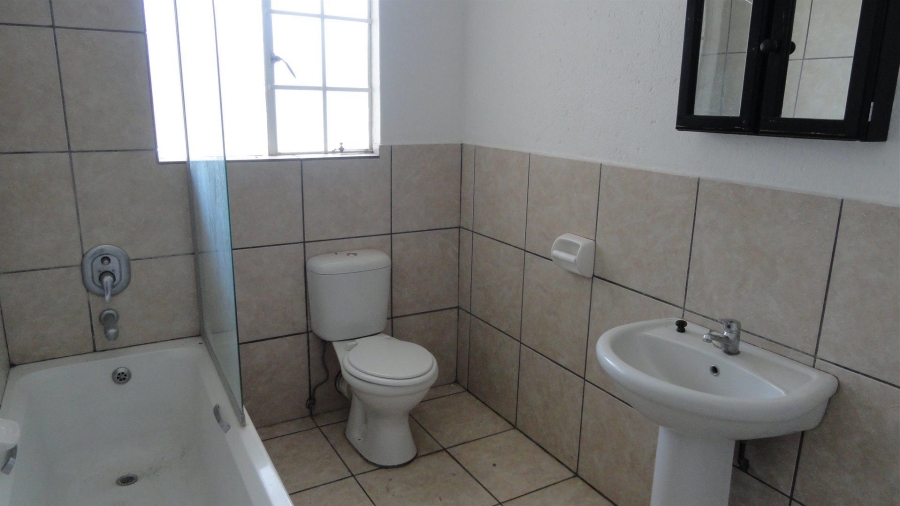 2 Bedroom Property for Sale in Potchefstroom North West
